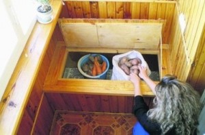 Обустройство погреба на балконе